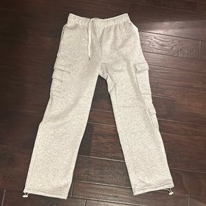 women’s gray cargo sweatpants